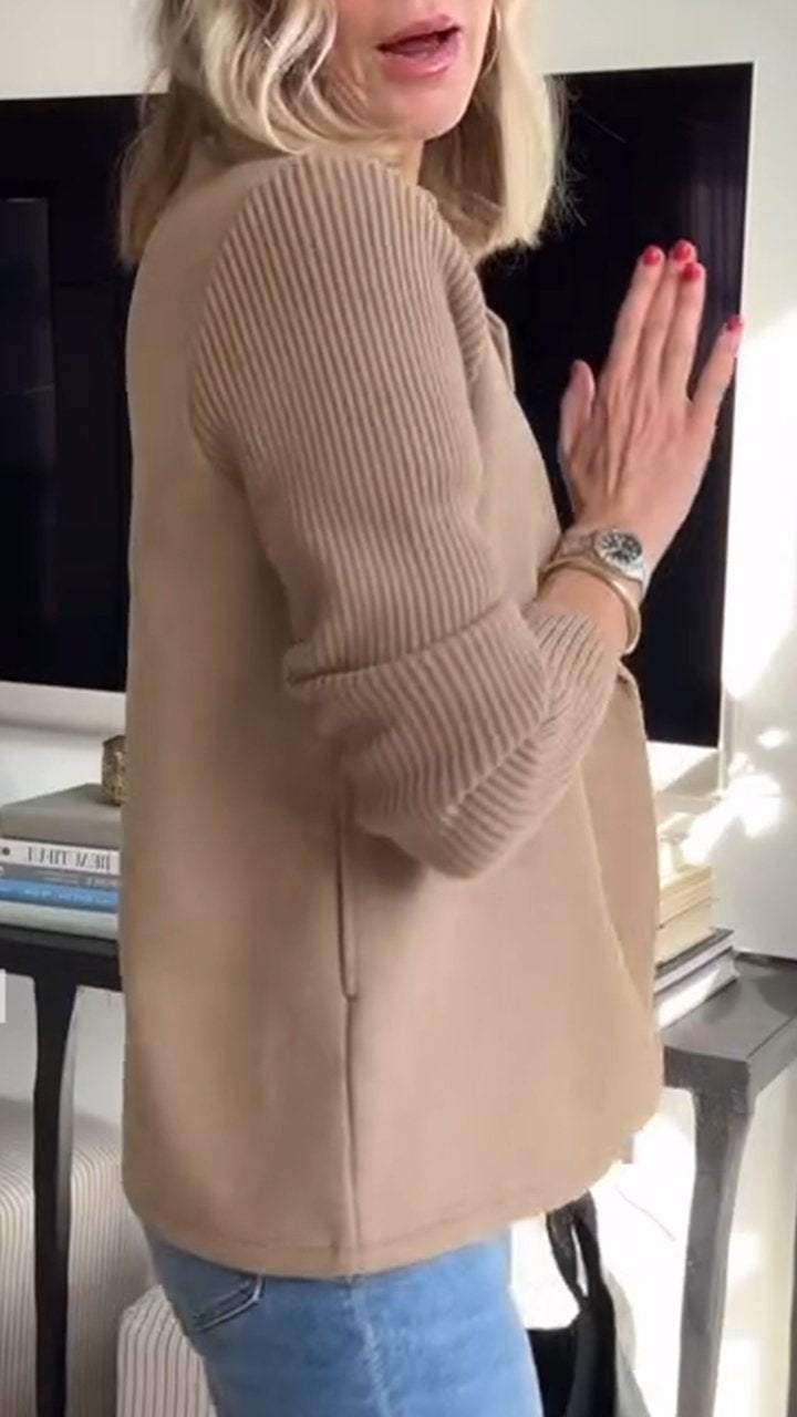 Amelia | Blazer with Knitted Sleeves
